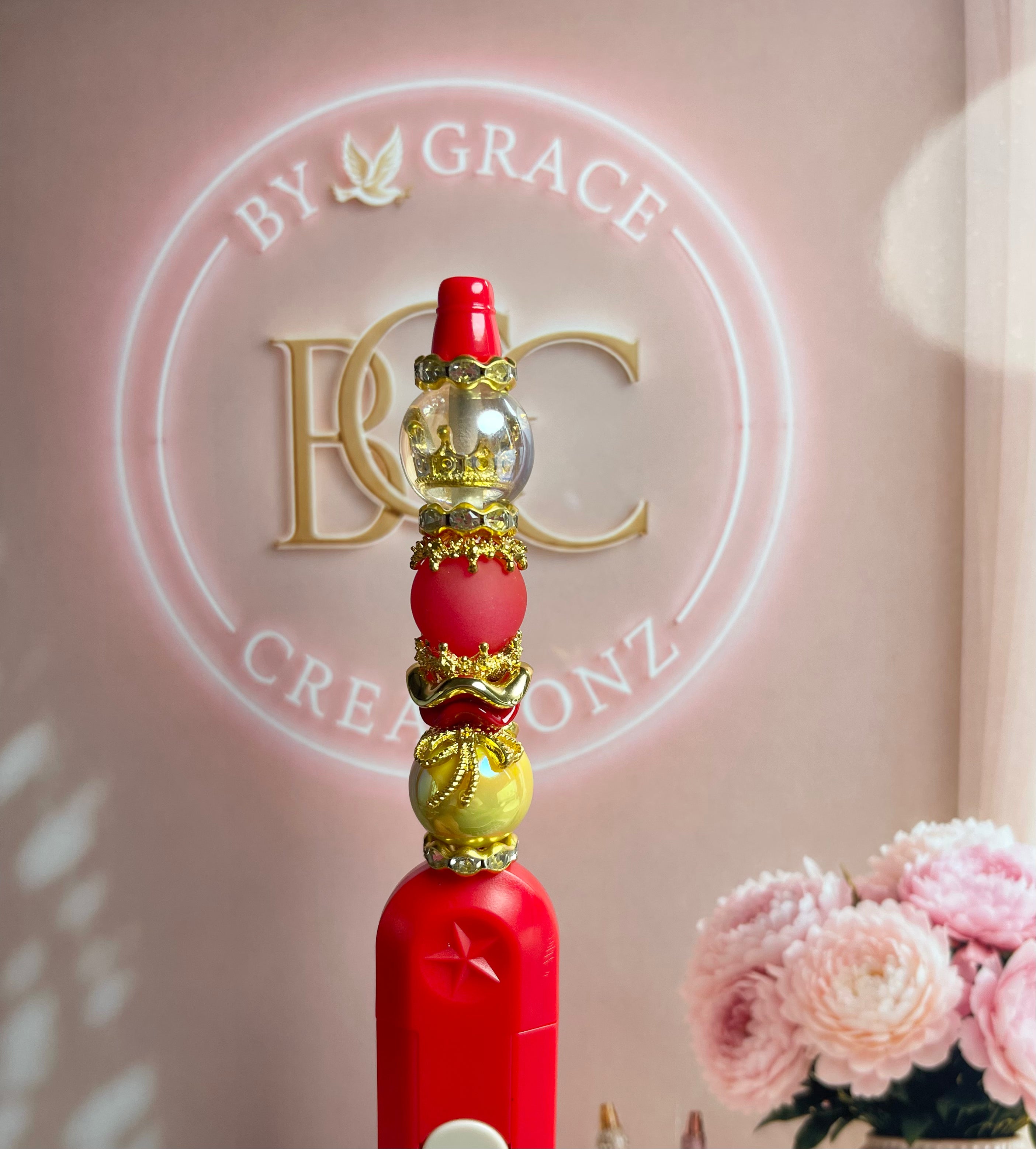 Red and gold Box Cutter
